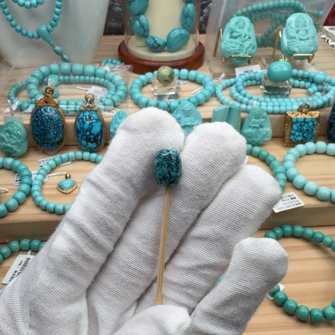 绿松石未镶嵌珠宝奇石