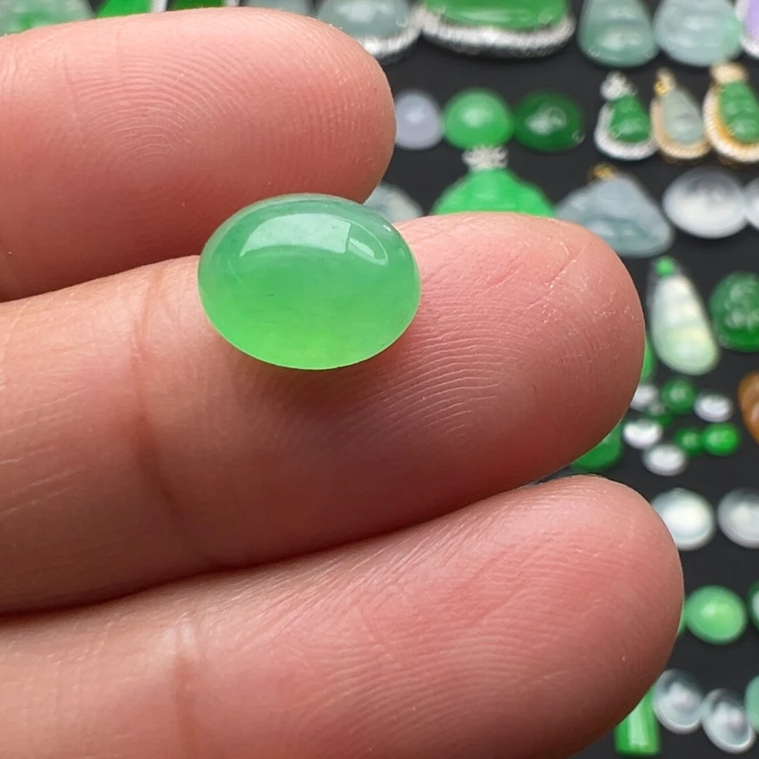 翡翠颈饰未镶嵌蛋9.7