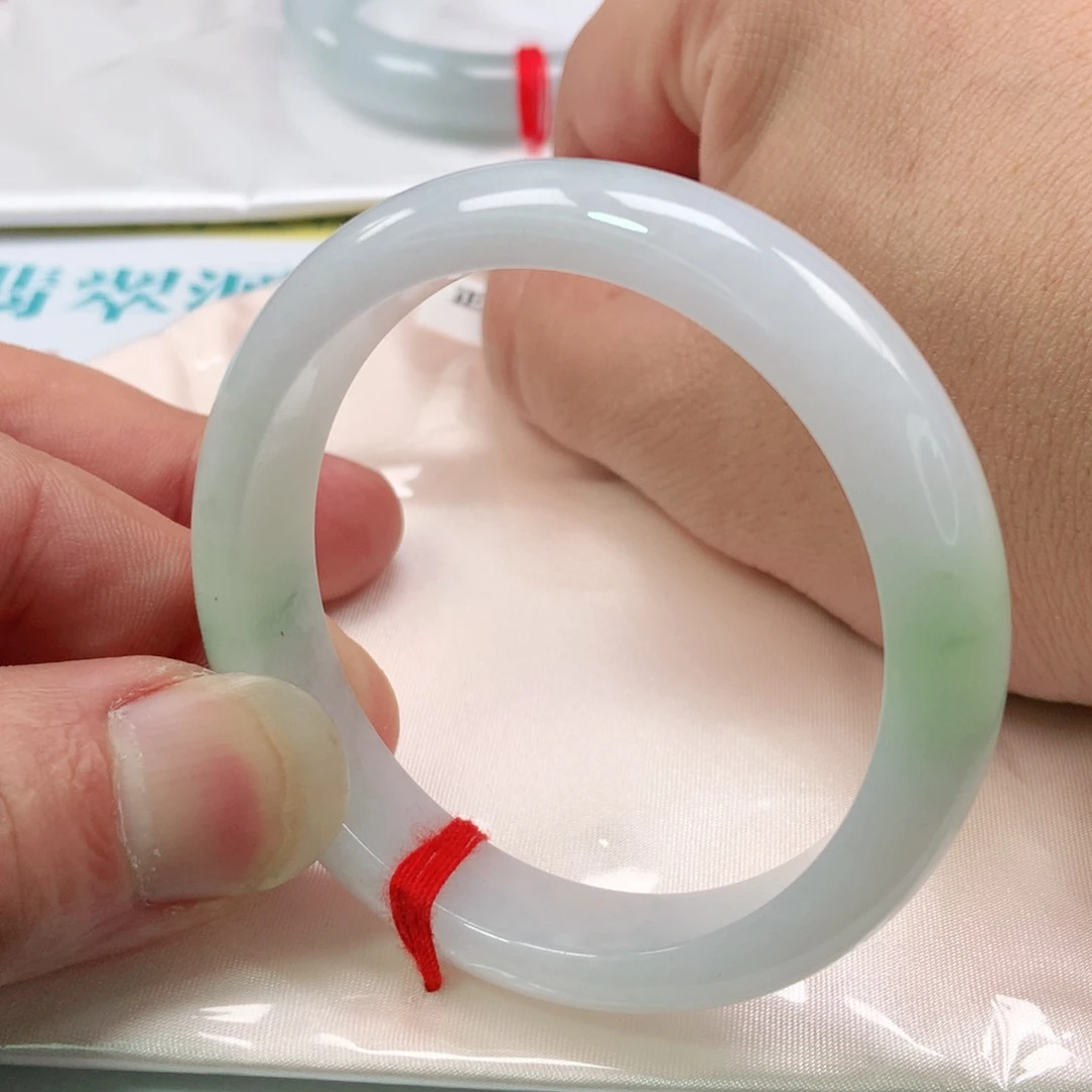 翡翠手镯未镶嵌0358号