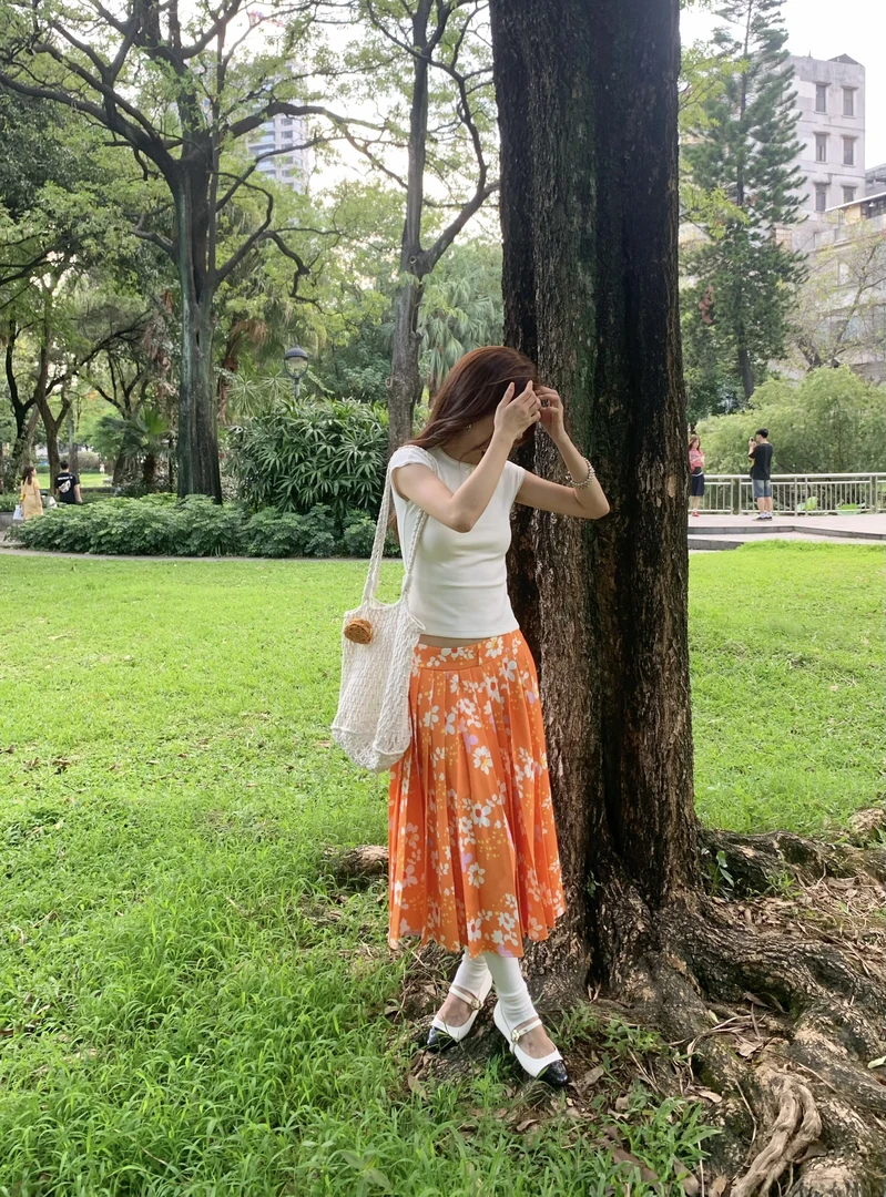 林小野 海边度假碎花半身裙夏季新款百褶裙