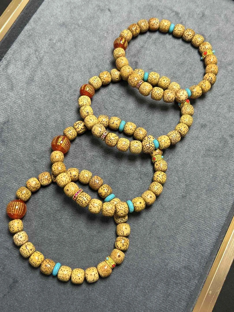 836-星月菩提玛瑙手串约9MM（拍一发一 多样性发货）