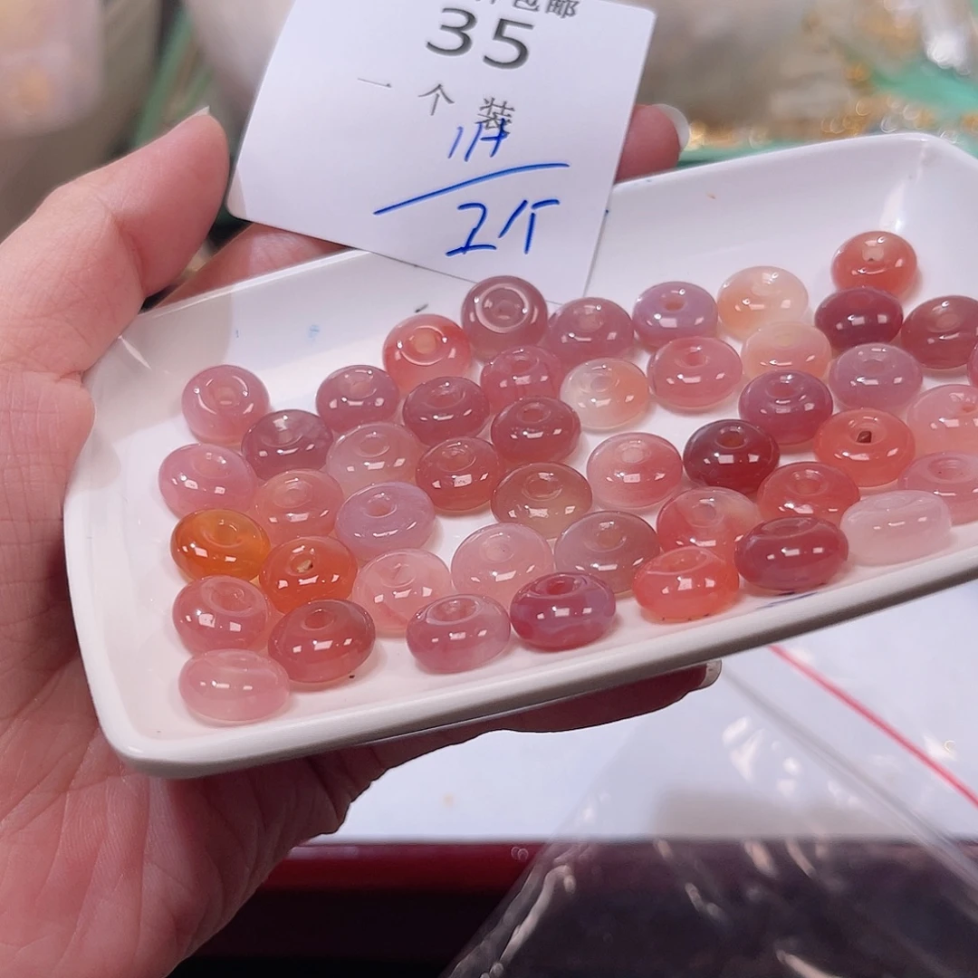 水晶未镶嵌珠宝半成品35 。
