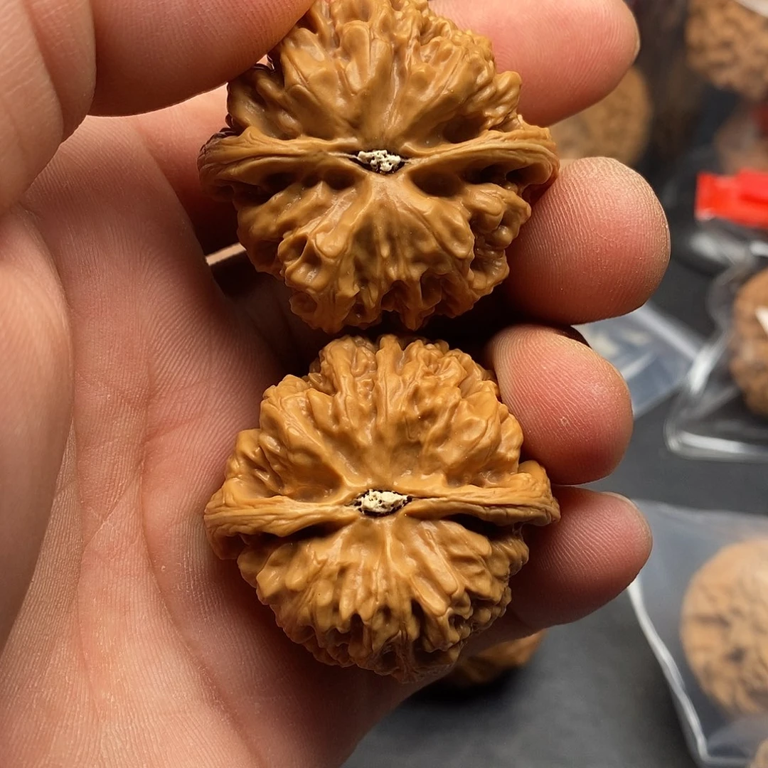 文玩核桃把件东*、粗筋41