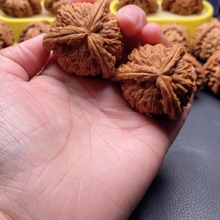 李***四文玩核桃把件43尺拼接工艺品白奔