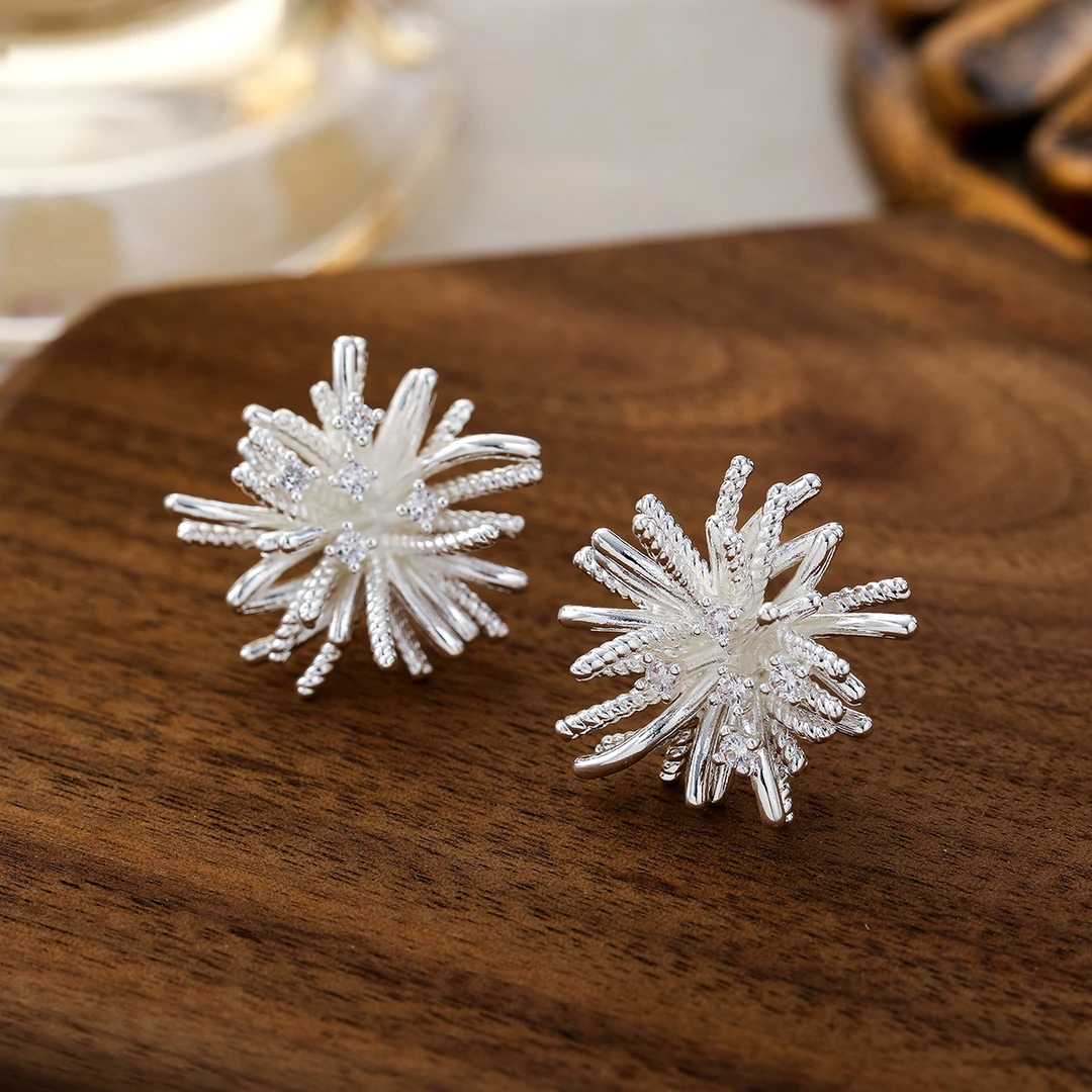 铜合金耳饰 E0088  【星芒绮梦】耳钉轻奢高级感