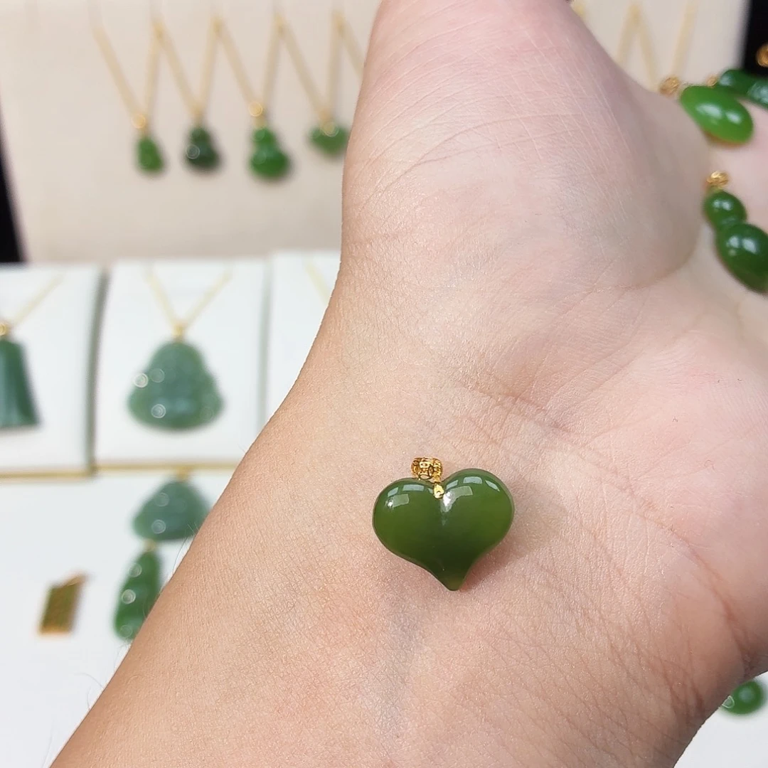 和田玉（碧玉）18K金镶嵌吊坠(赠链)