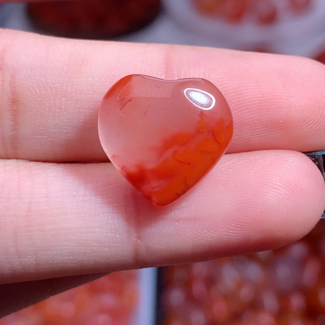 南红玛瑙未镶嵌珠宝半成品冰飘爱心