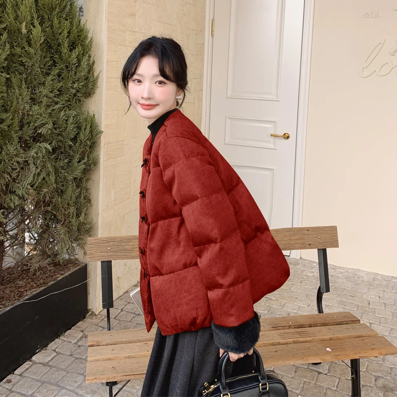 红色短款新中式羽绒服女2025冬季新款洋气好看小个子90白鸭绒外套
