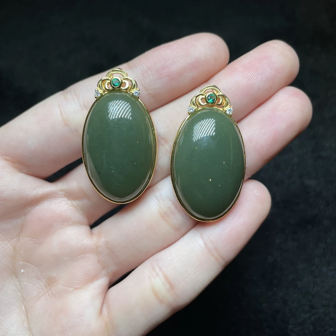 玉美人菲菲-S925和田玉蛋面吊坠约18*27mm-多样性发一