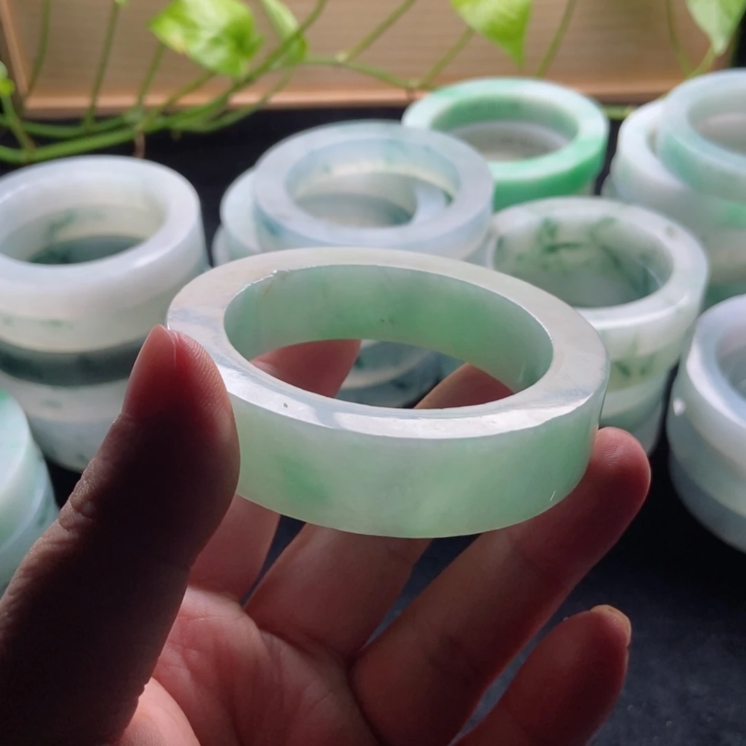 未镶嵌手镯A货定制翡翠呵**?