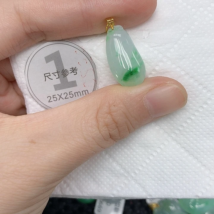 颈饰18K金镶嵌翡翠12345688999