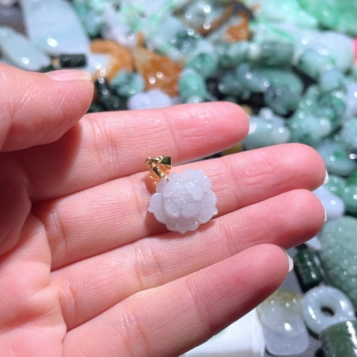 【闪购商品】翡翠颈饰未镶嵌时**冬天然翡翠