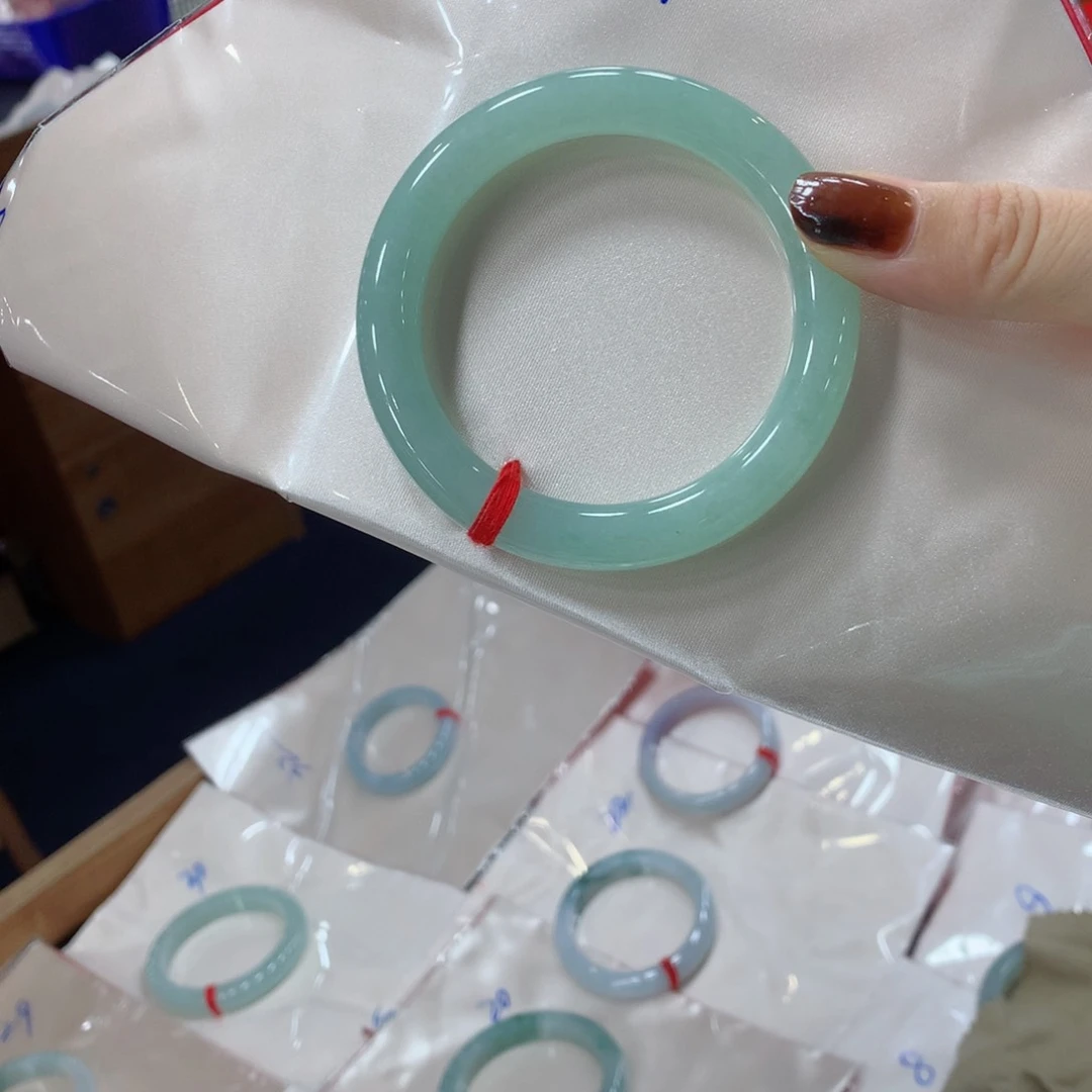 未镶嵌手镯翡翠买断