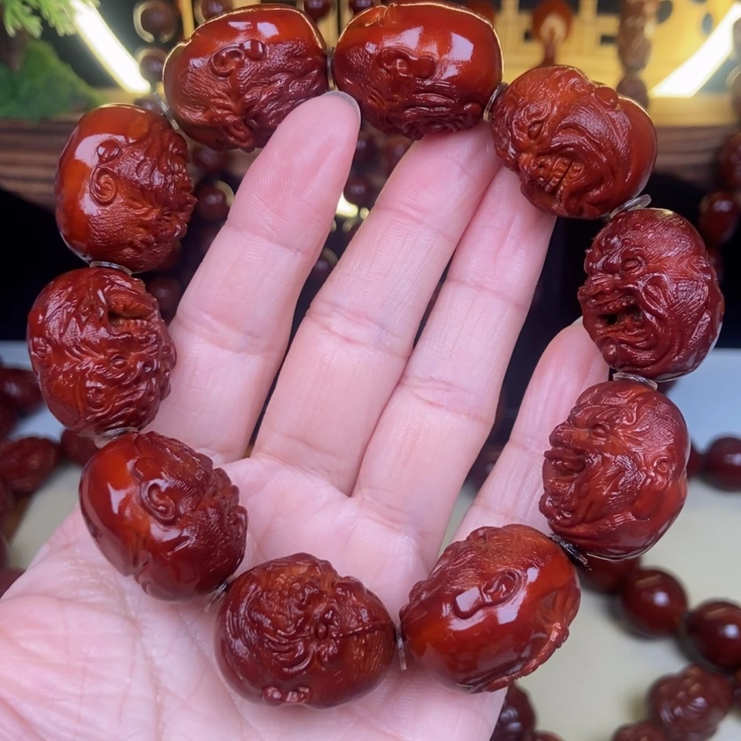 橄榄核吊坠?****皮肤恶僧