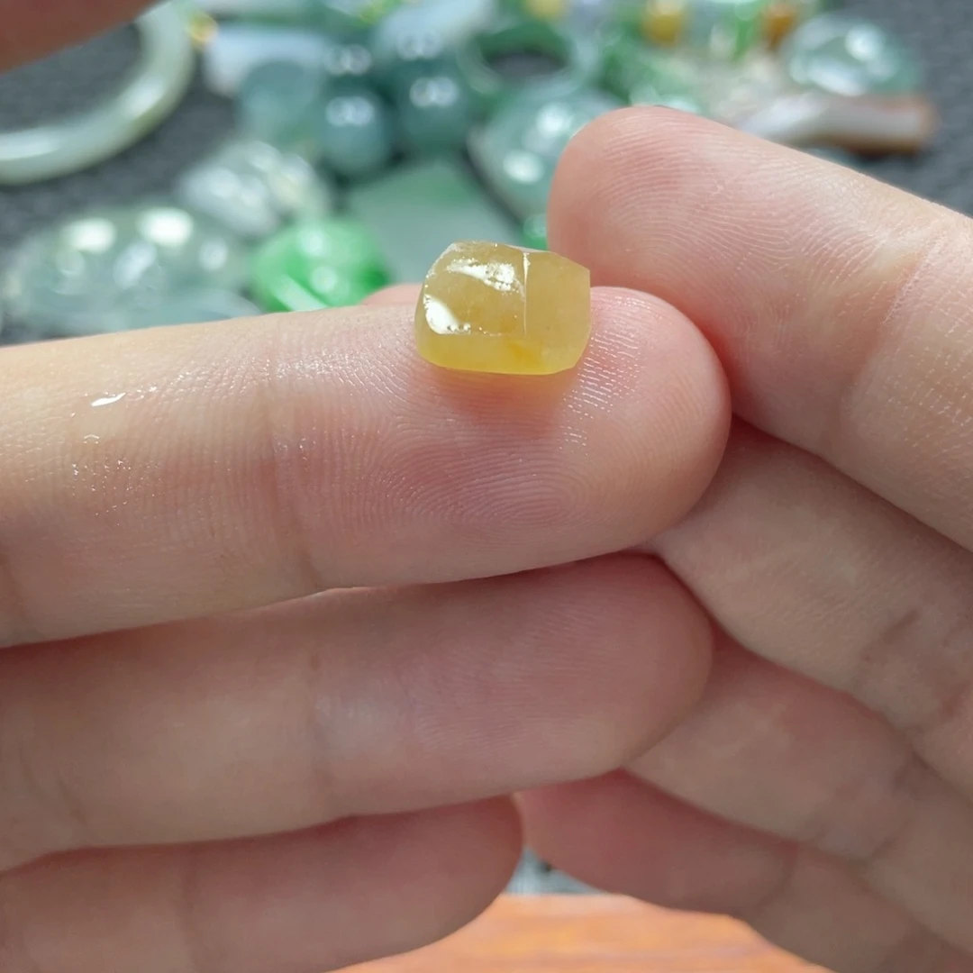 定制翡翠未镶嵌缘*?翡翠