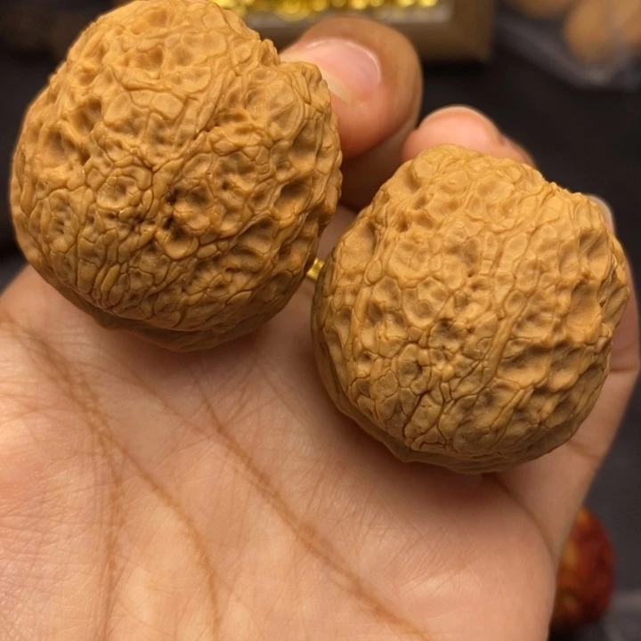把件文玩核桃40尺牡丹绣球