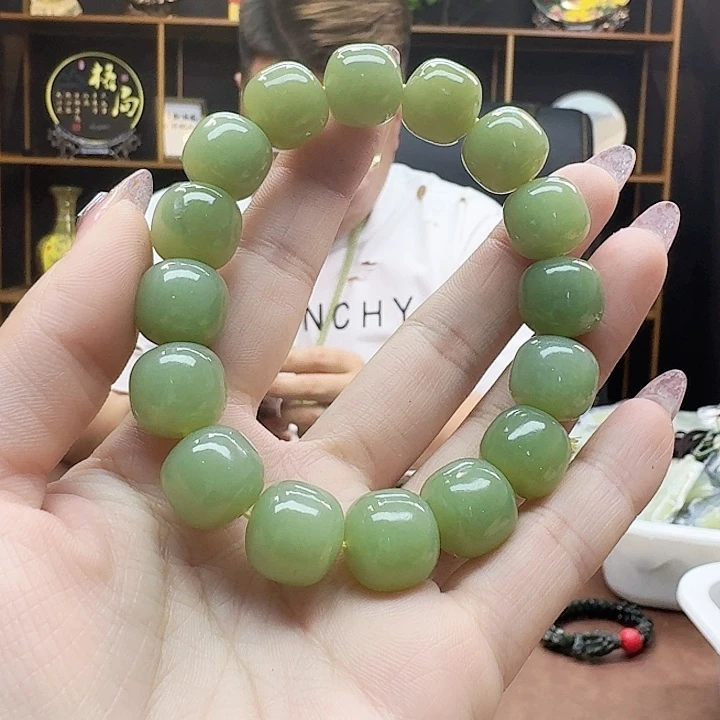 手链未镶嵌透闪石质玉
