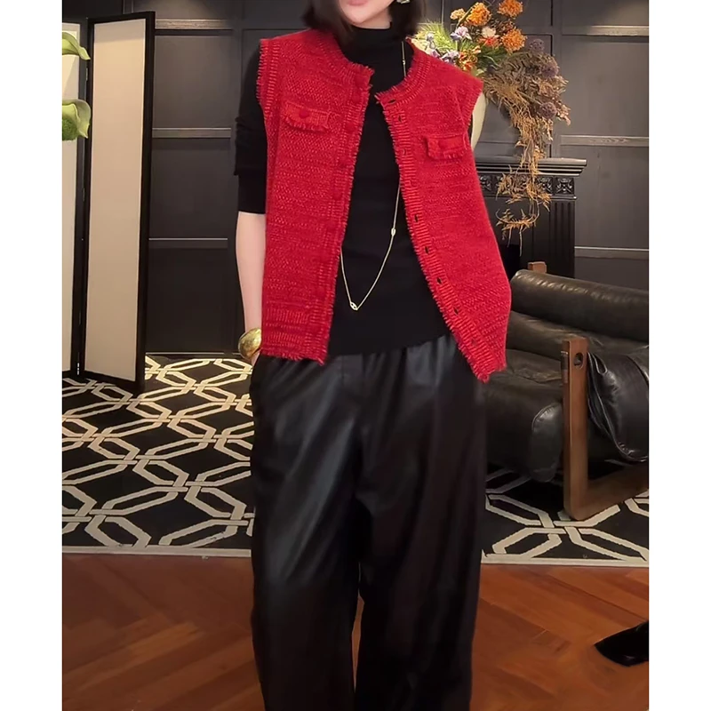 2024秋冬新款新中式编织小香风流苏包扣上衣红色针织马甲新年战袍