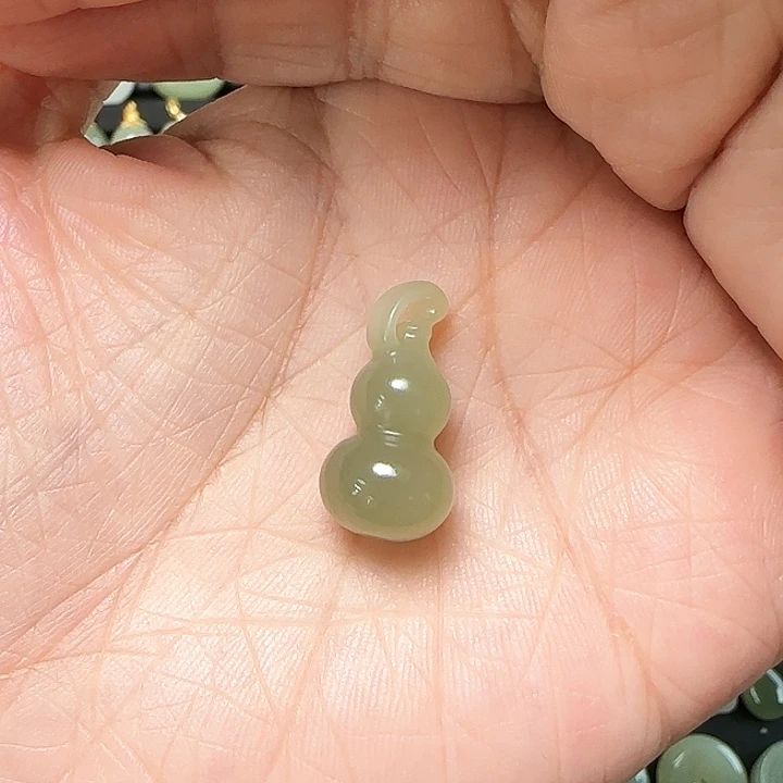 和田玉未镶嵌吊坠(不含链)