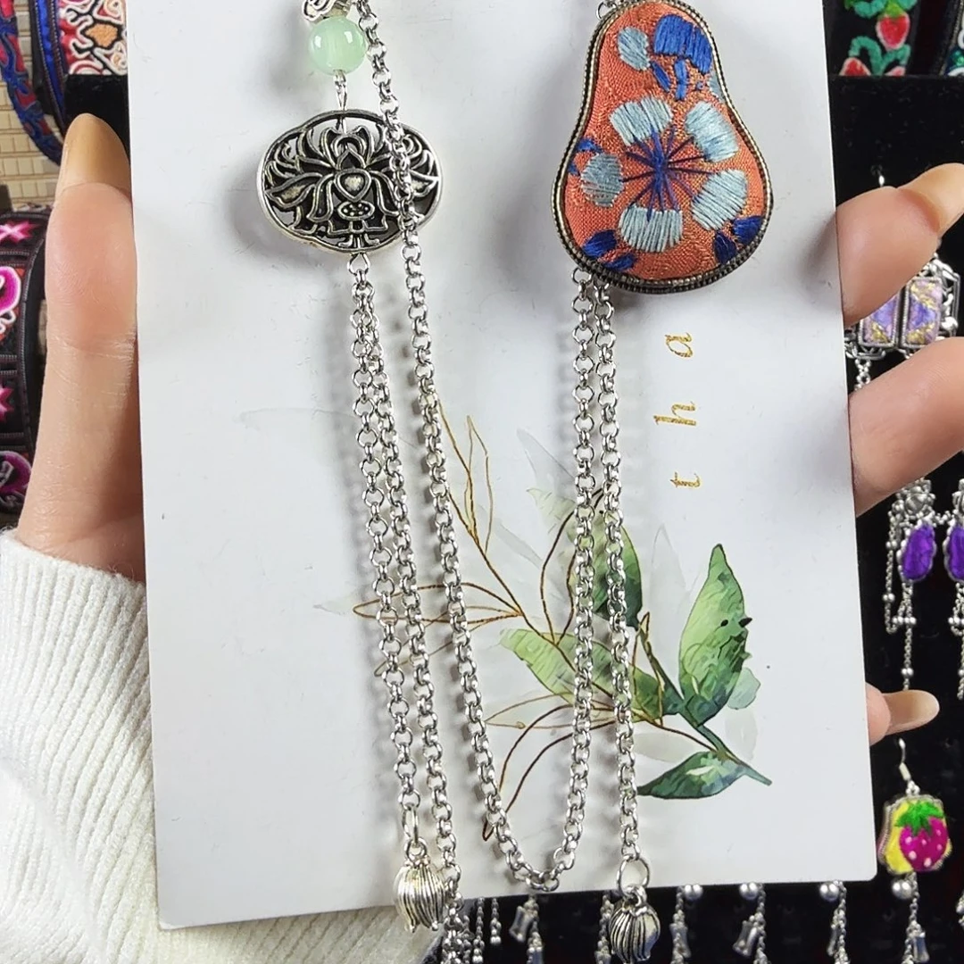 传承非遗刺绣饰品05