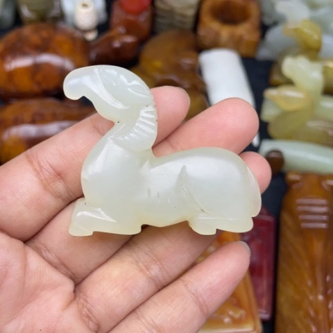 未镶嵌蛇纹石玉颈饰106