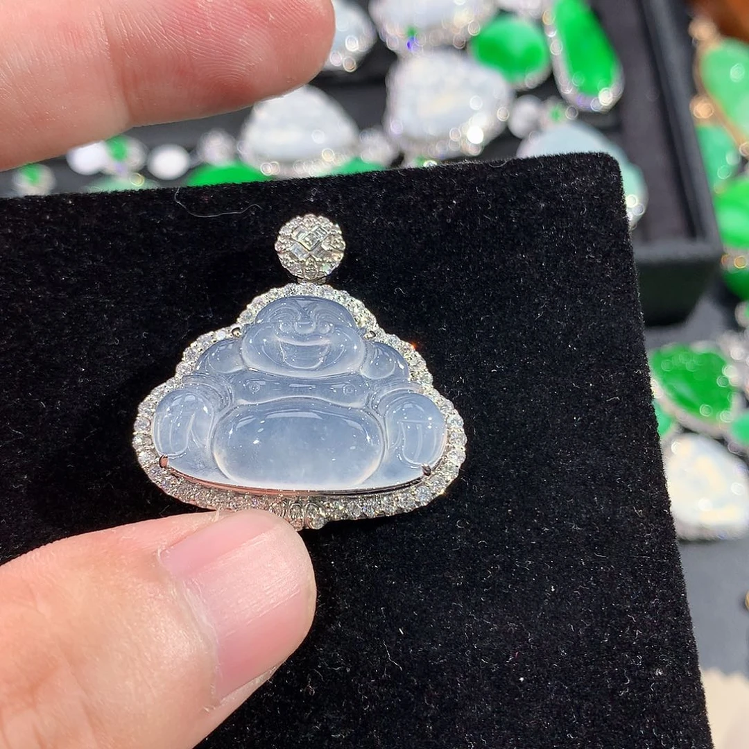 翡翠18K金镶嵌颈饰