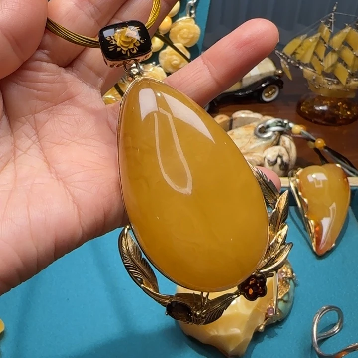 琥珀未镶嵌颈饰波兰设计款琥珀蜜蜡