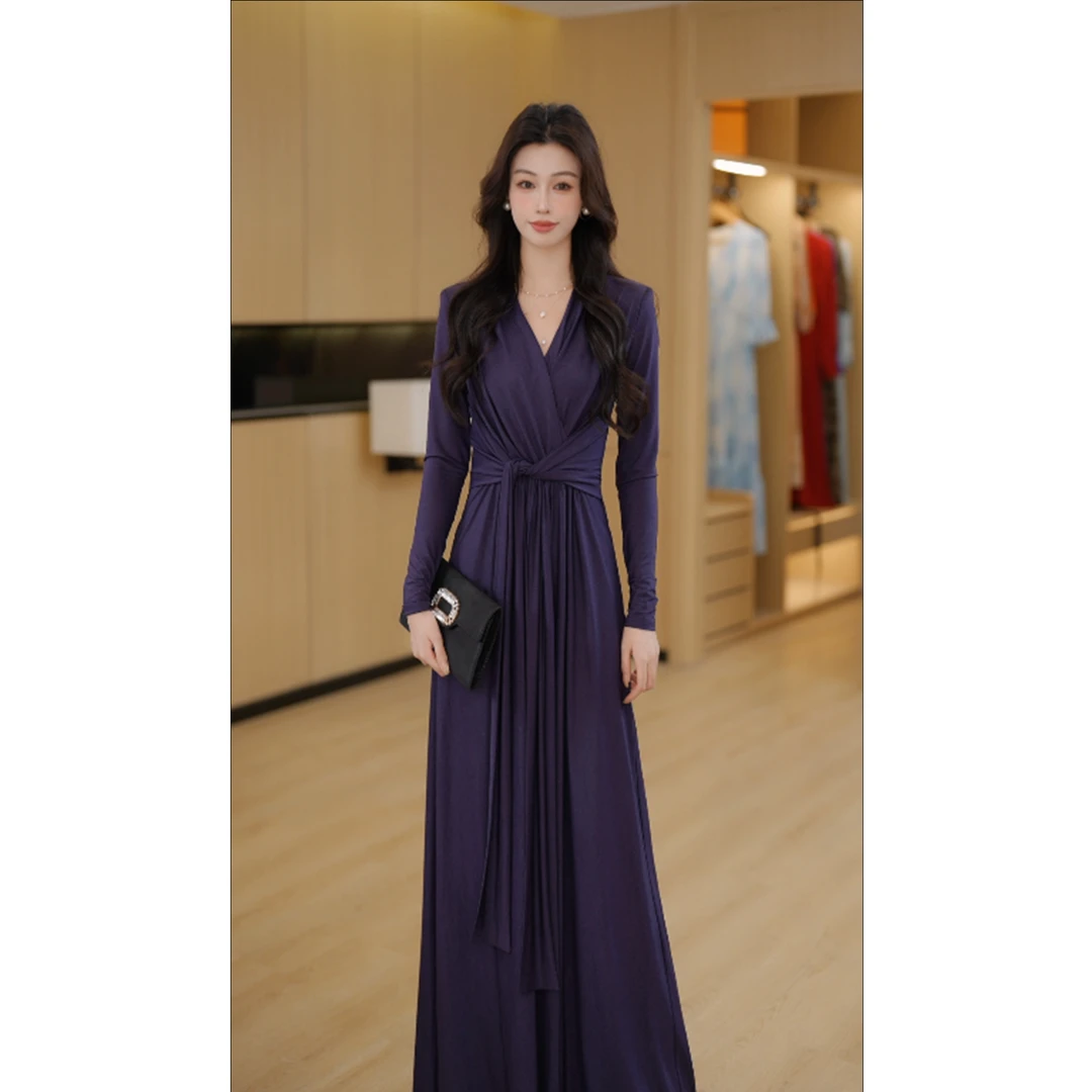 2025秋新款优雅轻奢温柔慵懒显瘦时尚长款气质遮肉连衣裙女