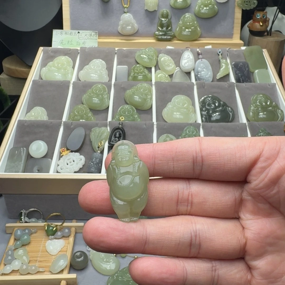 和田玉颈饰未镶嵌