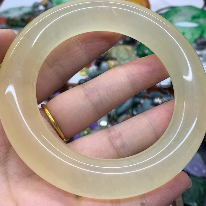 颈饰未镶嵌翡翠吊坠