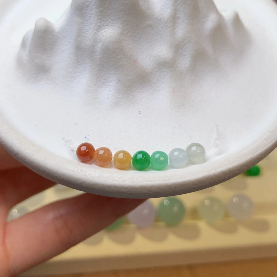 翡翠未镶嵌颈饰卡4 福利一组