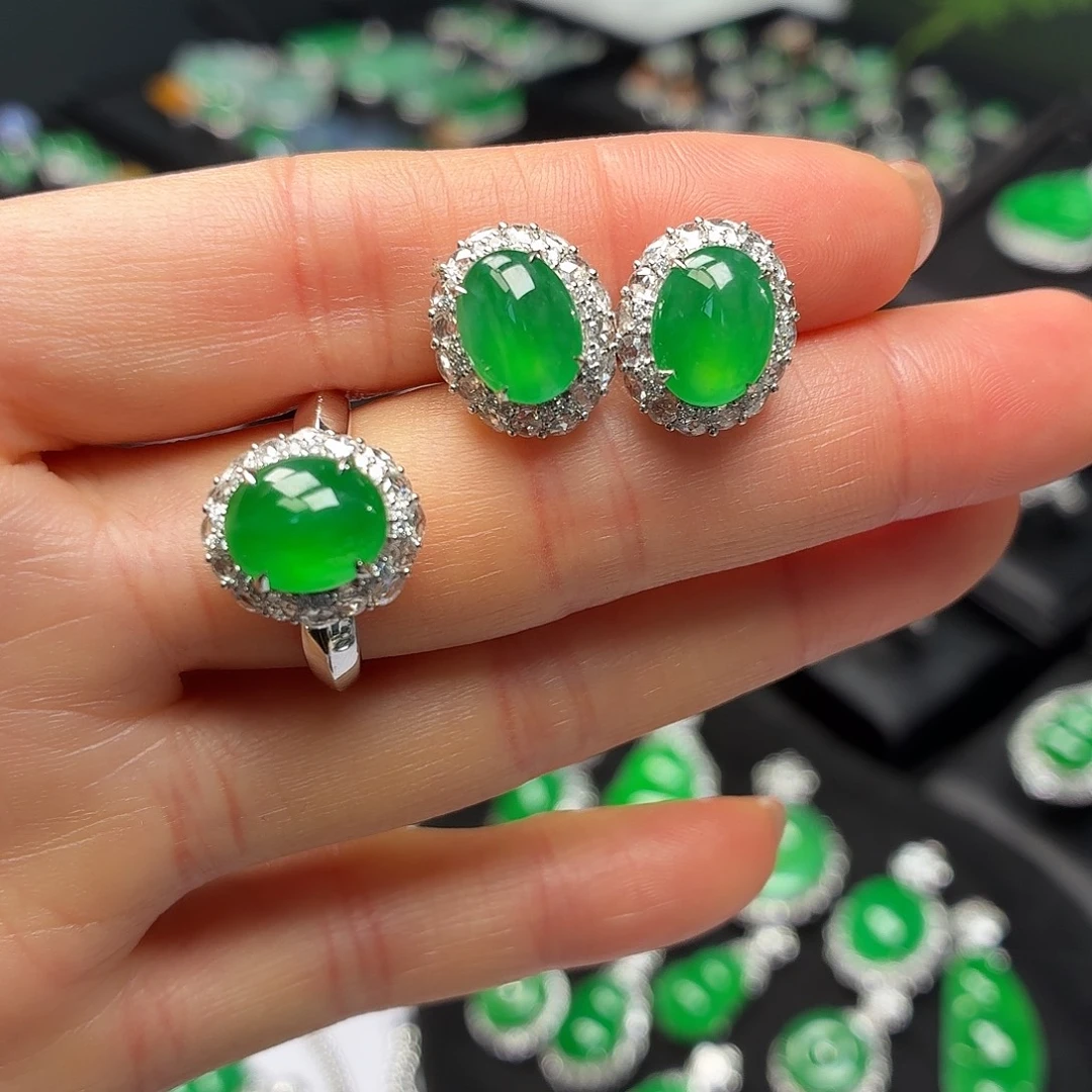 翡翠18K金镶嵌手链