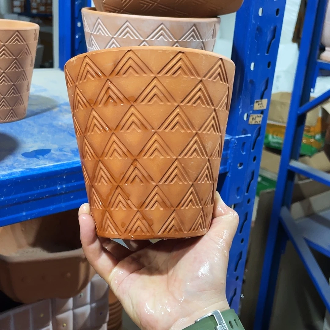 口14×14    红陶色  三角发1