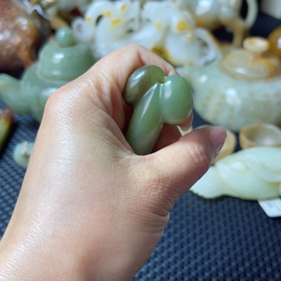 【闪购商品】和田玉(糖玉)未镶嵌挂件洪*一