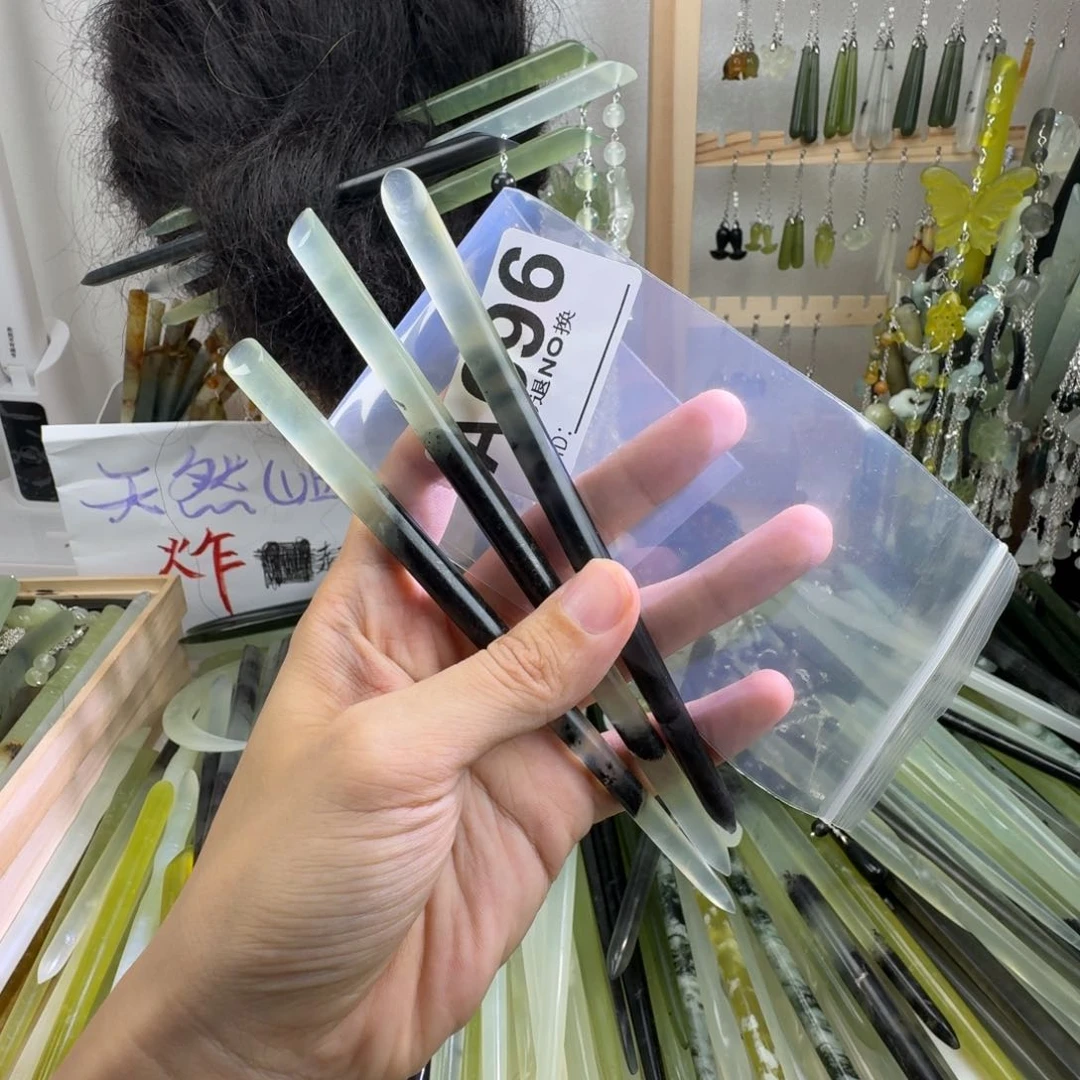 玉****蛇纹石玉合金发饰