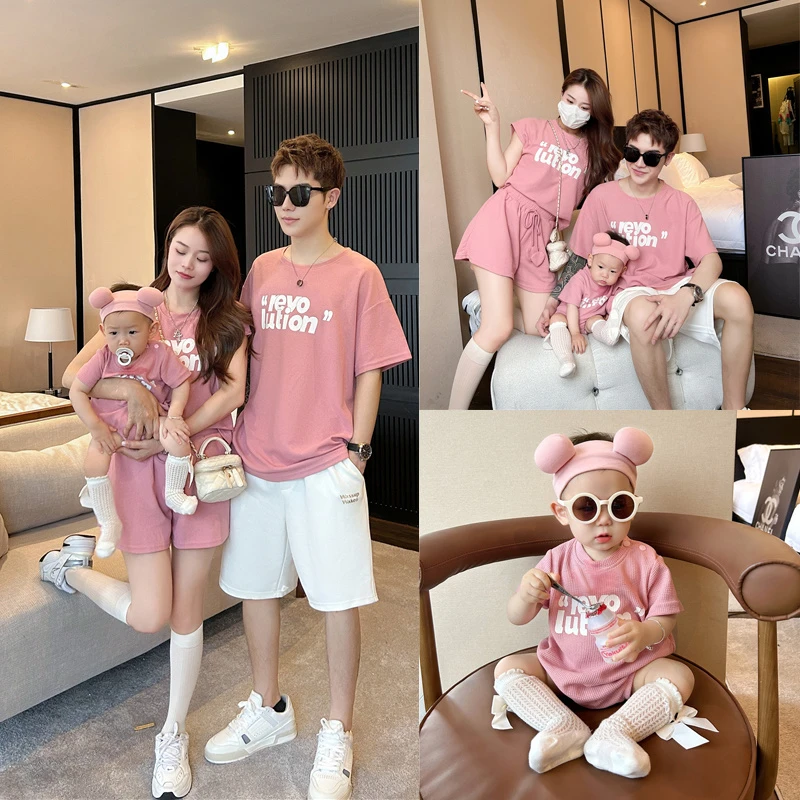 亲子装套装潮2025夏新款一家三四口婴儿网红炸街短袖T恤全家装