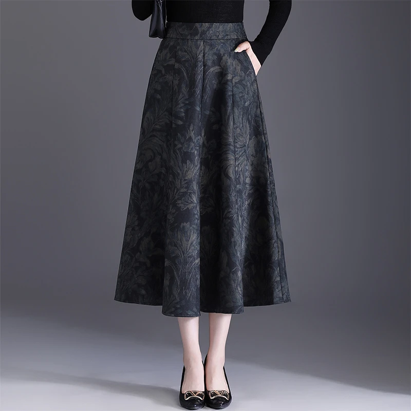 秋半裙梨形身材秋冬印花垂感大摆裙2025新款显瘦中长款高腰a字裙