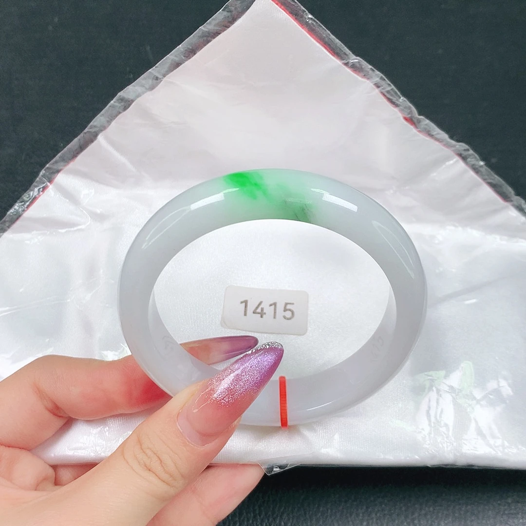 翡翠未镶嵌手镯天然翡翠手镯04