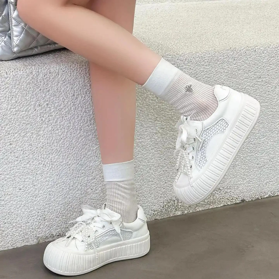 镂空网面小白鞋女配裙子芭蕾风板鞋2025新款夏季薄款时尚运动鞋潮