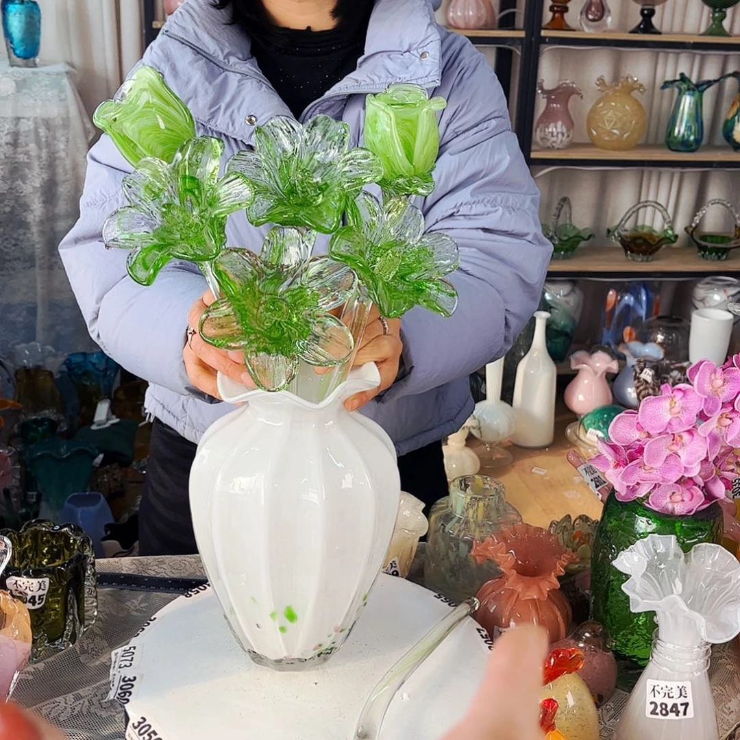 2花1瓶家悦琉璃工艺品瓶不完美