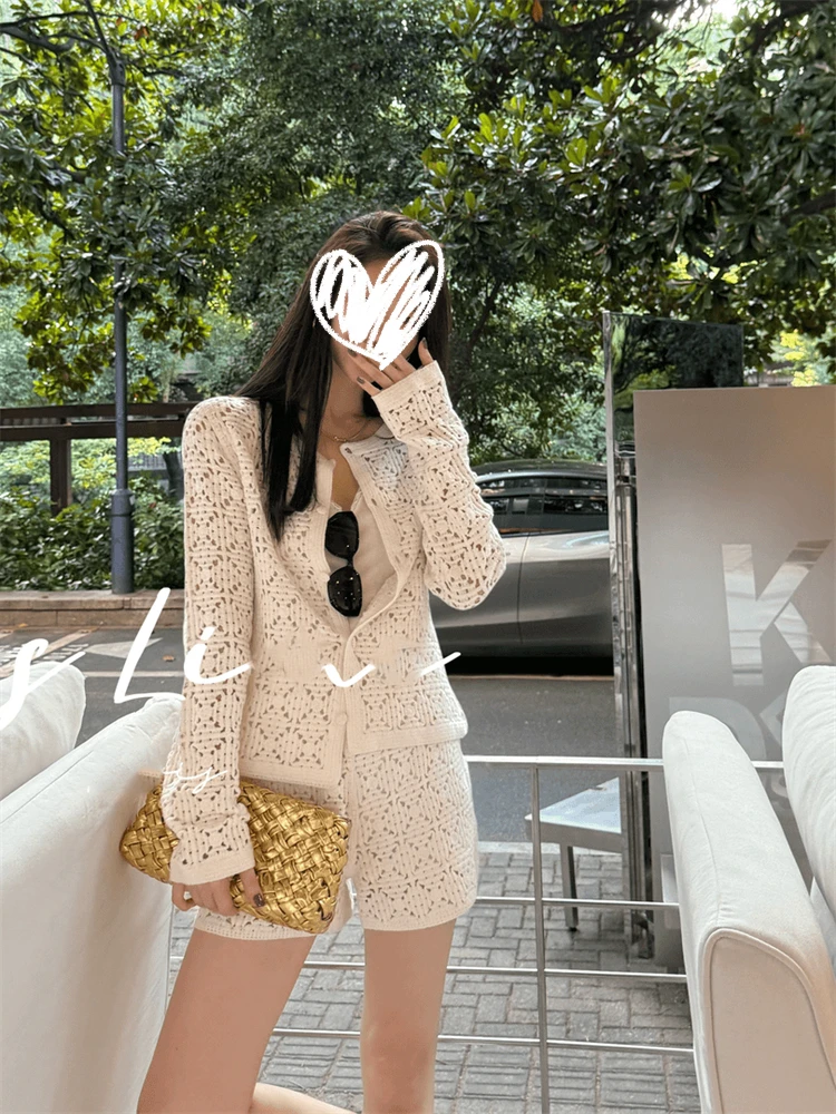 法式松弛感镂空套装贵气感御姐穿搭早秋轻熟两件套开衫短裤00025