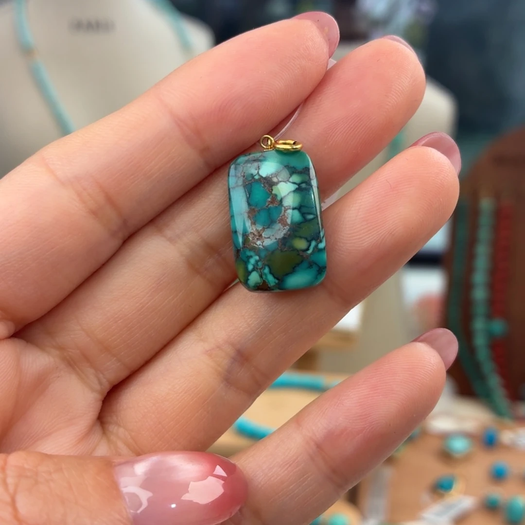 绿松石18K金镶嵌颈饰