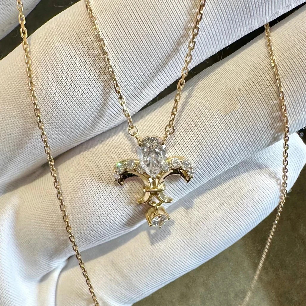 实验室培育钻石18K金鸢尾花镶钻女款轻奢气质项链送女友礼物