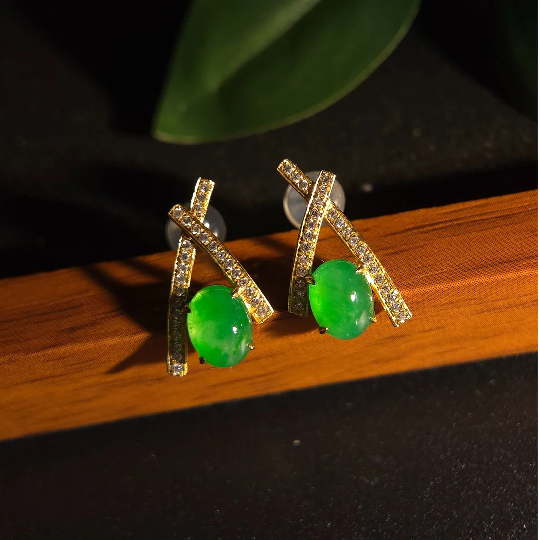 媞姿耳饰 缅甸A货翡翠阳绿蛋面设计款