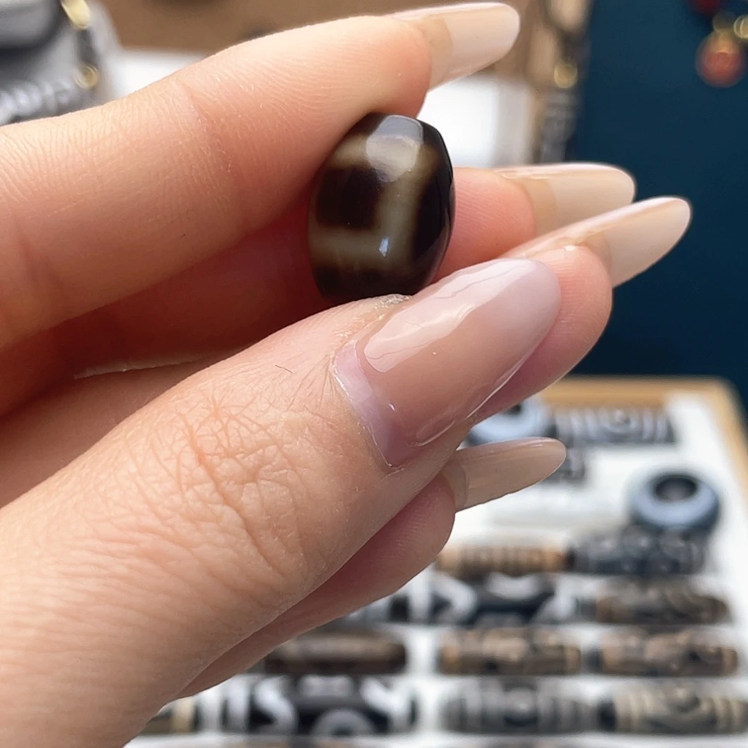 玛瑙/玉髓颈饰合金鑫*