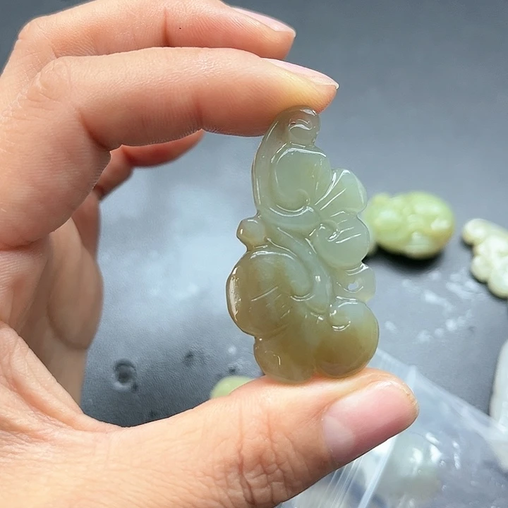 【闪购商品】颈饰未镶嵌和田玉