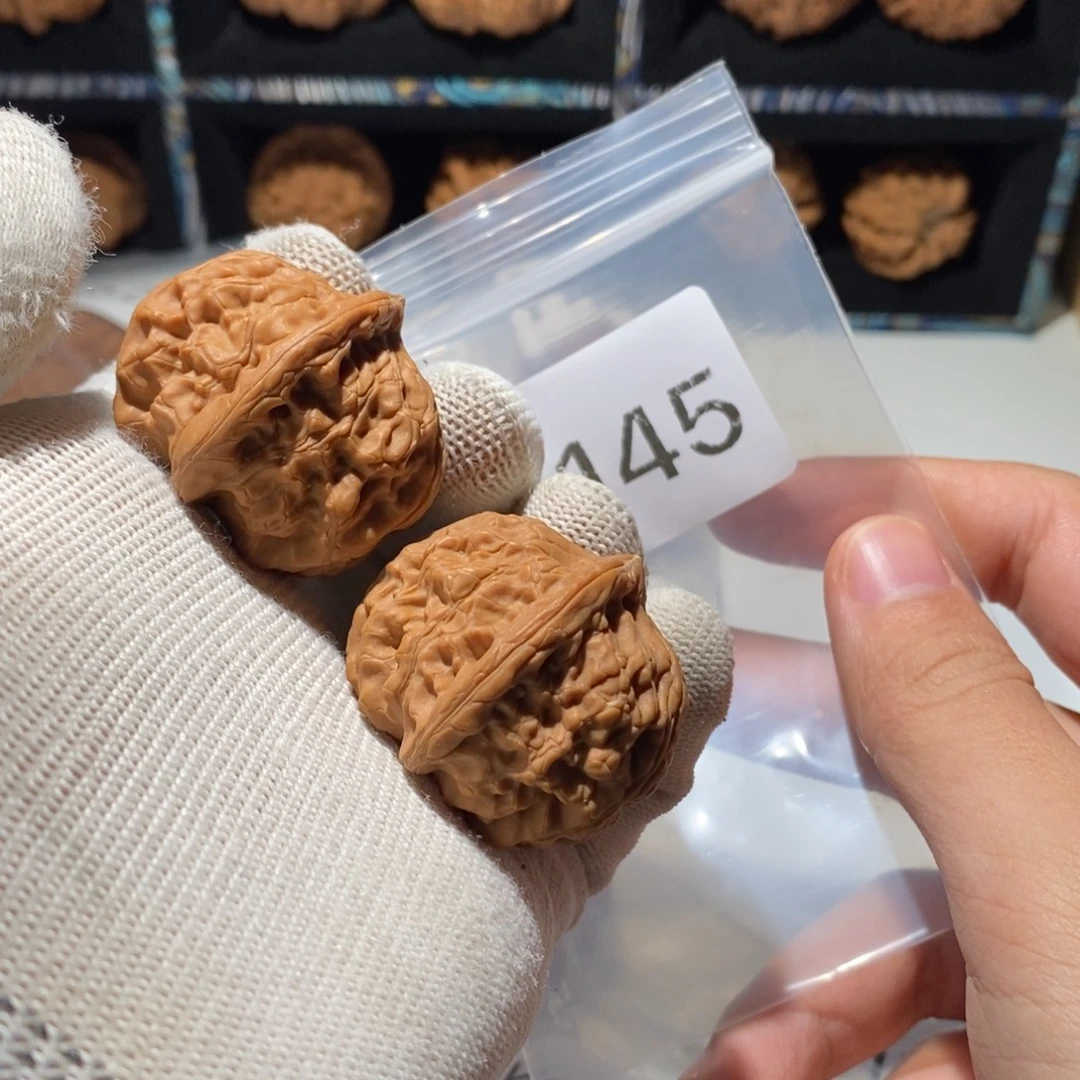 文玩核桃吊坠延庆元宝37全品