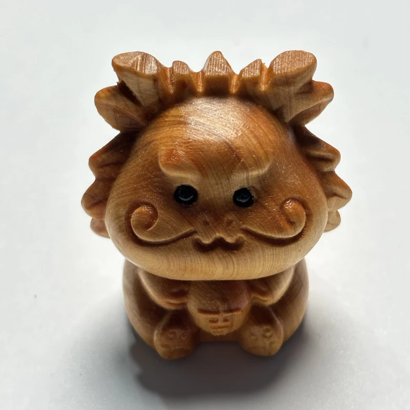 1238 崖柏把件龙