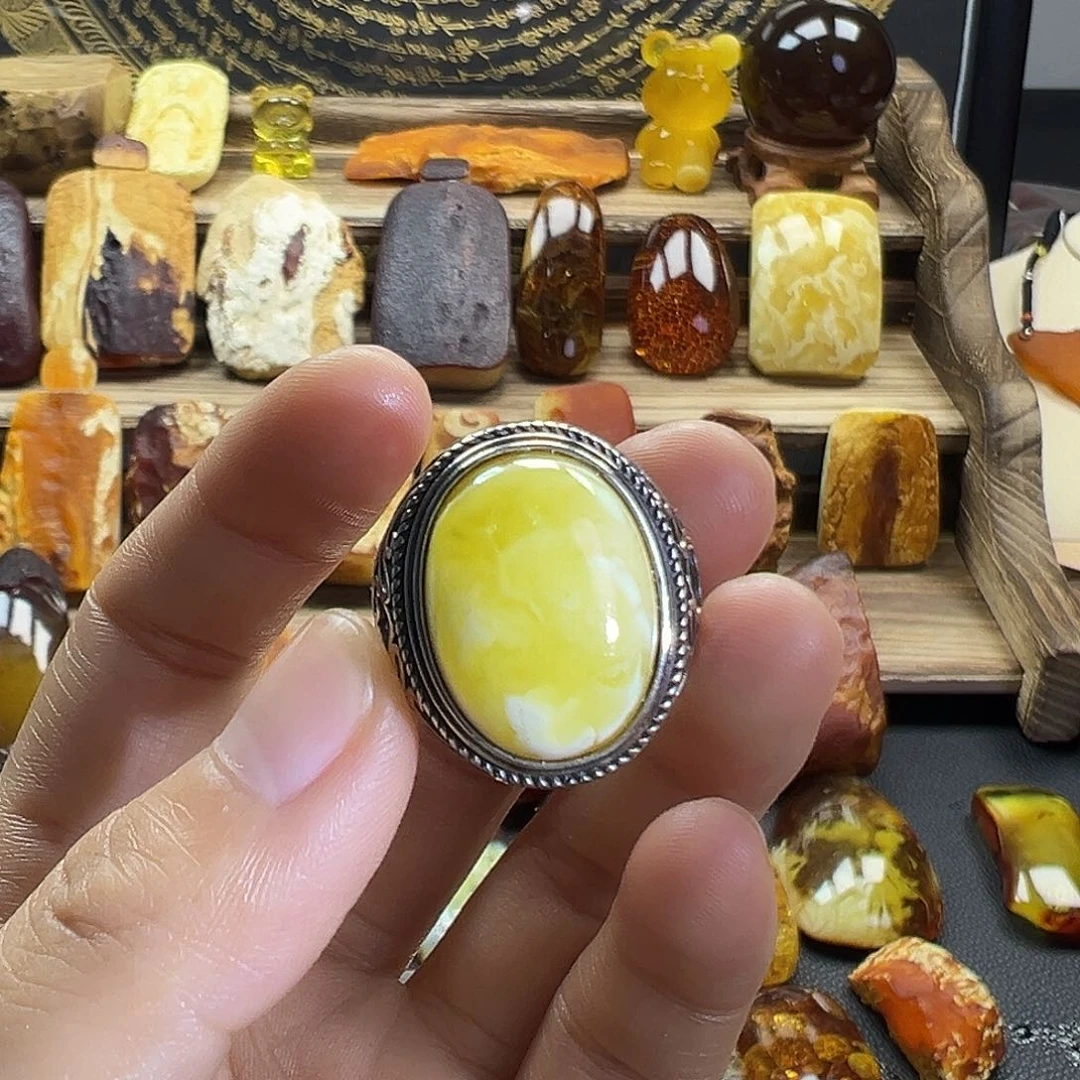 琥珀裸石未镶嵌琥珀