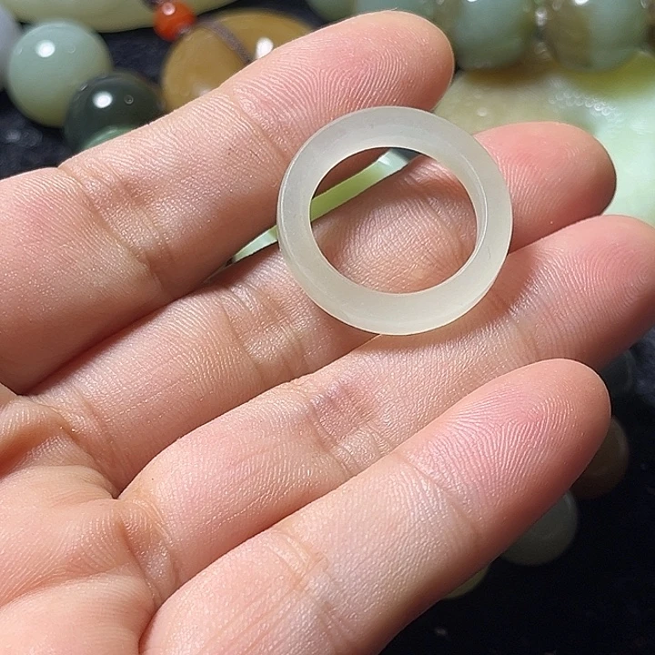 独***月未镶嵌手串和田玉